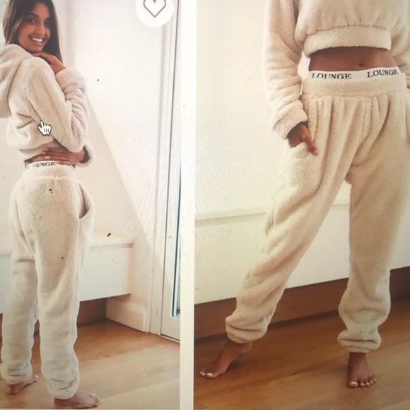 Lounge furry crop top in small including joggers in small - Picture 1 of 2